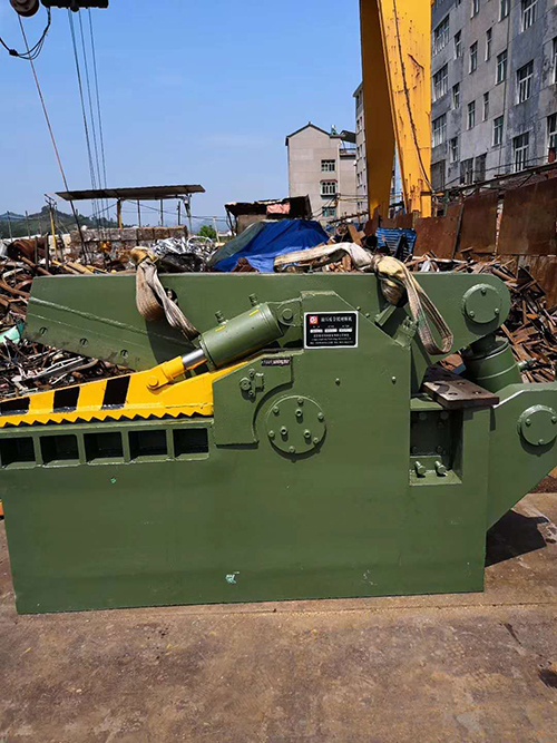 Q43-2000鱷魚剪客戶現場.jpg
